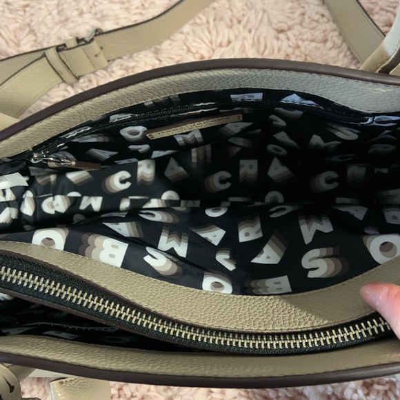 Marc Jacobs Lock That Leather Tote - Picture 4 of 8